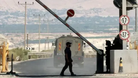 A Pair of Victims Shot in Assault Near West Bank-Jordan Checkpoint, Israel's Defense Forces Reports